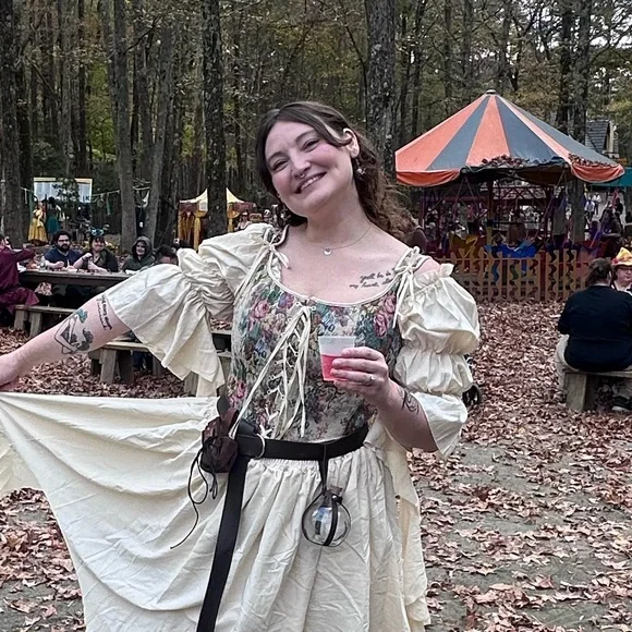 Floral Corset | Renaissance Staple - Picture 6 of 7